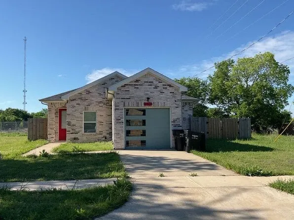 4517 Spencer St, Greenville, TX 75401