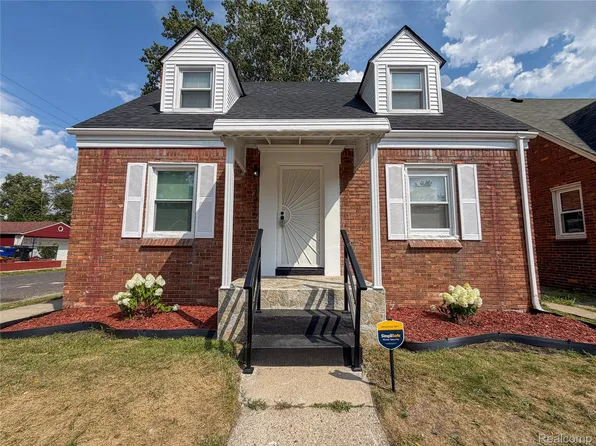 17216 Appoline St, Detroit, MI 48235
