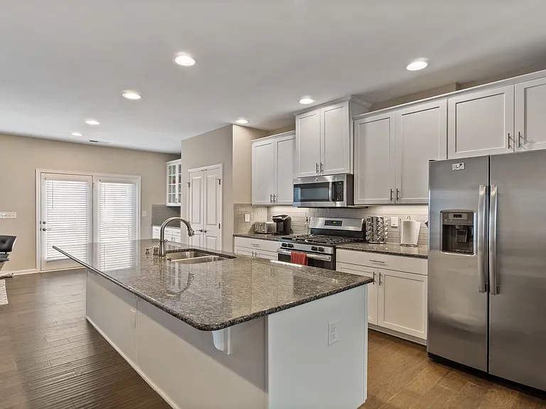 1506 Kee Ct — Photo 8