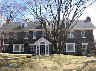 23 Gracemere Lake Dr, Tarrytown, NY 10591