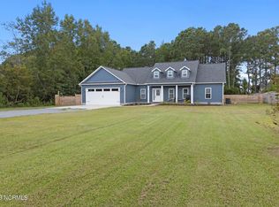202 Ennett Ln, Sneads Ferry, NC 28460