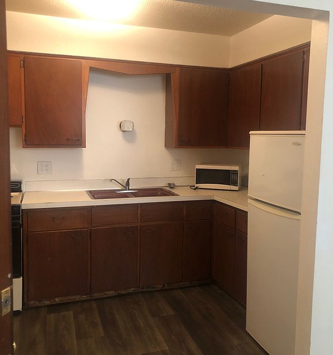 1st image of 117 NW College Ave #4