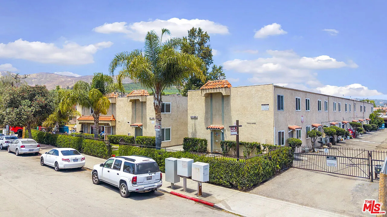 Studio, 21840 sqft, $3,995 — Photo 1