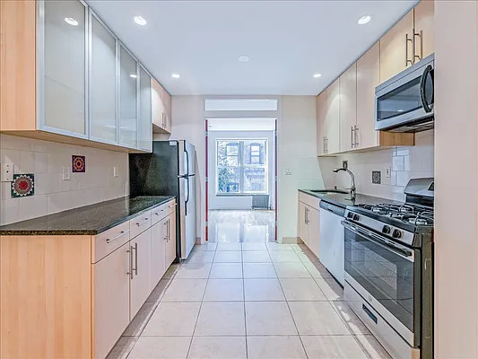 Rented by Keller Williams Realty Gold Coast | media 17