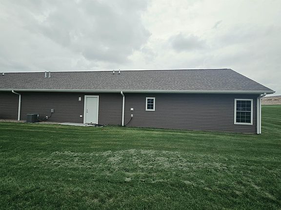 2nd image of 1301 Max Dr