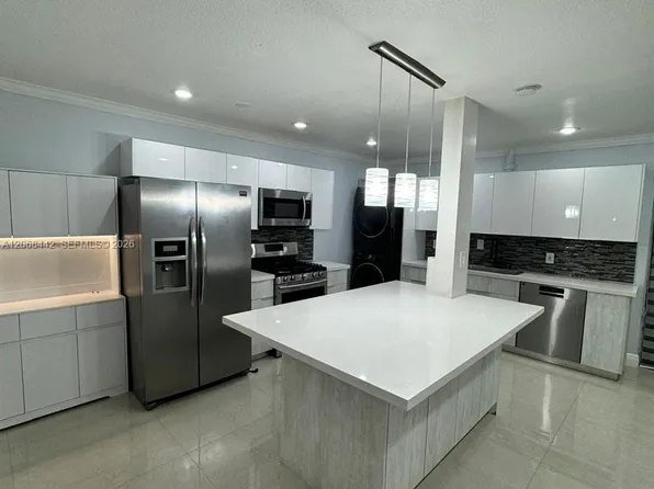 6812 Brookline Dr #6812, Hialeah, FL 33015