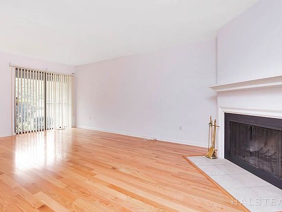 5th image of 25 2nd St APT A6