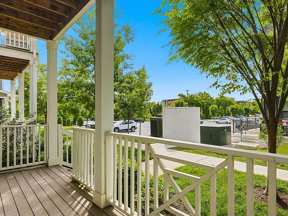 5th image of 1633 54th Ave N #15