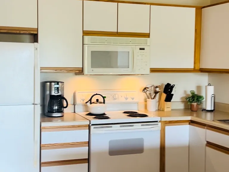 2873 Coral Ct #302 — Photo 6