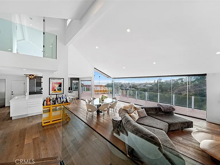 343 Emerald Bay — Photo 5