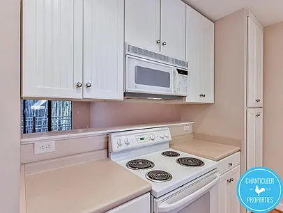 130 East Longview Street - 1 — Photo 4