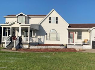 6110 Maple Hill Rd, Howard City, MI 49329