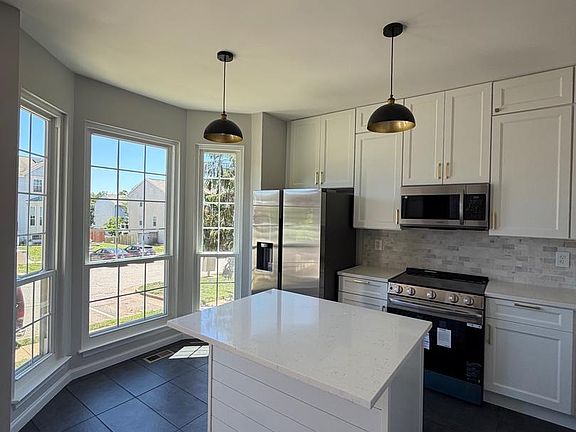 3rd image of 17360 Kildare Ln