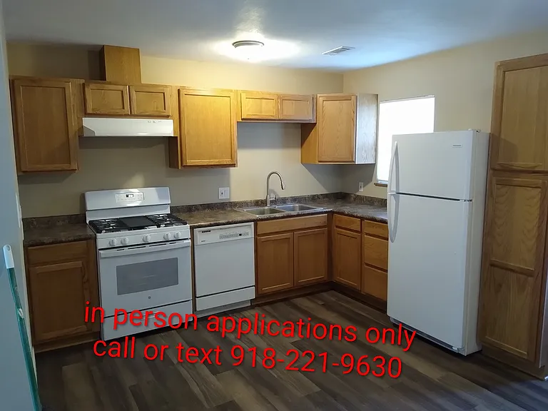 809 Osage St — Photo 3