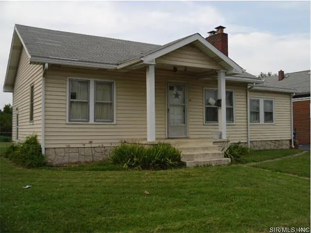 15 W Macarthur Dr photo 1