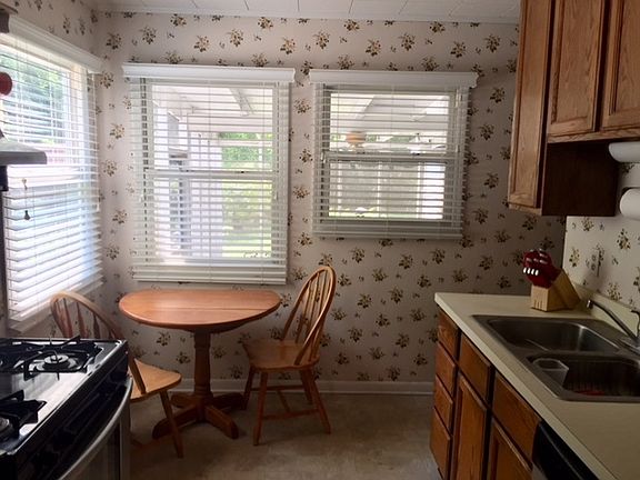 5th image of 206 N Park Ave