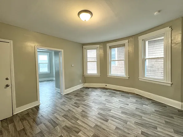 208-210 Fairview Ave #2, Bridgeport, CT 06606