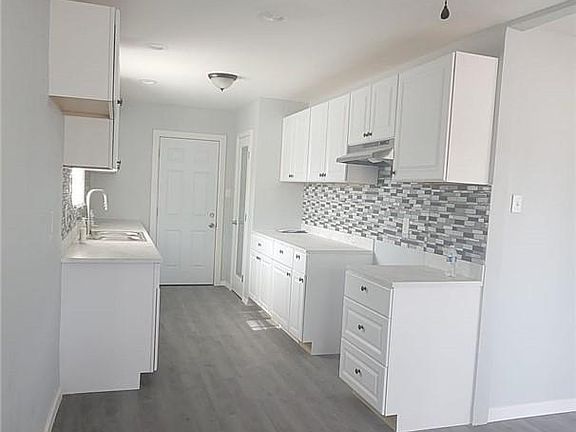 3rd image of 7460 Cole Ave