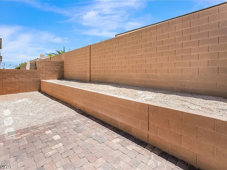 9243 Broome Ct — Photo 34
