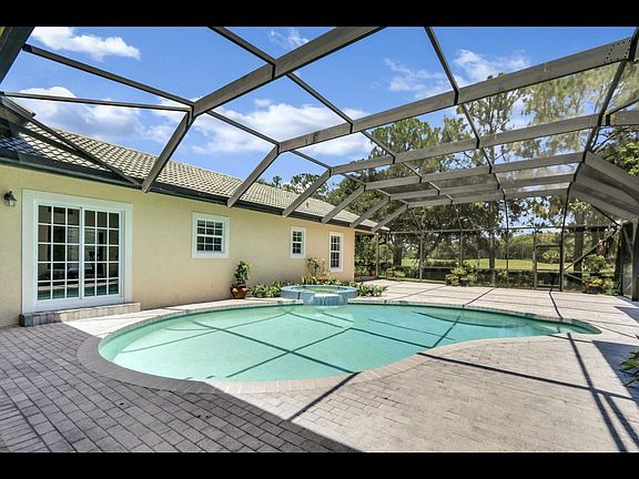 4th image of 1856 SE Colony Way