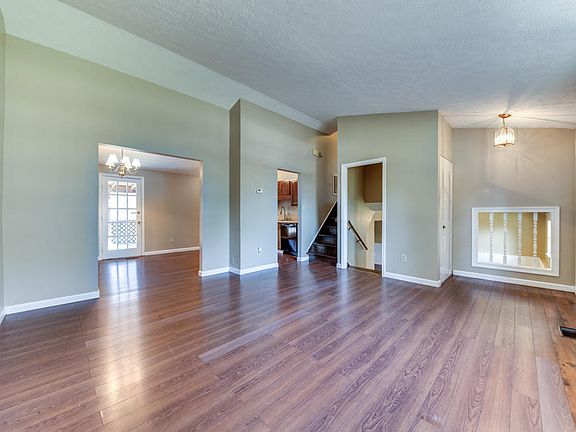 5th image of 1625 Summerhill Dr