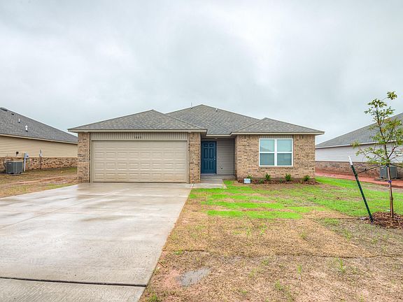2nd image of 1009 S Colt Ln