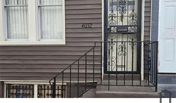 4032 N Fairhill St — Photo 2