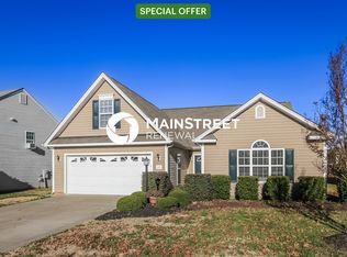 205 Shore Pine Dr, Youngsville, NC 27596