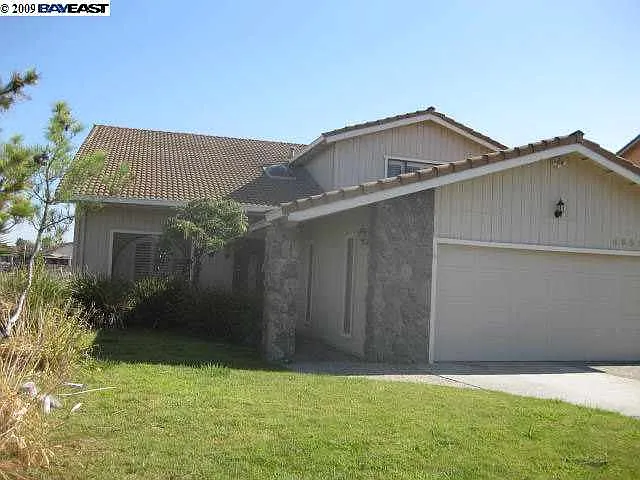 4952 South Point photo 1