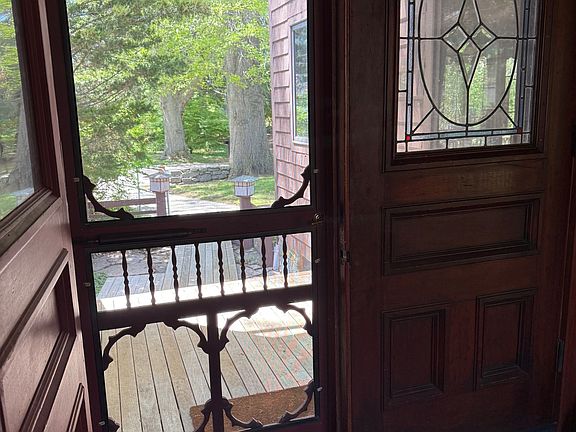 4th image of 8 Ivy Road