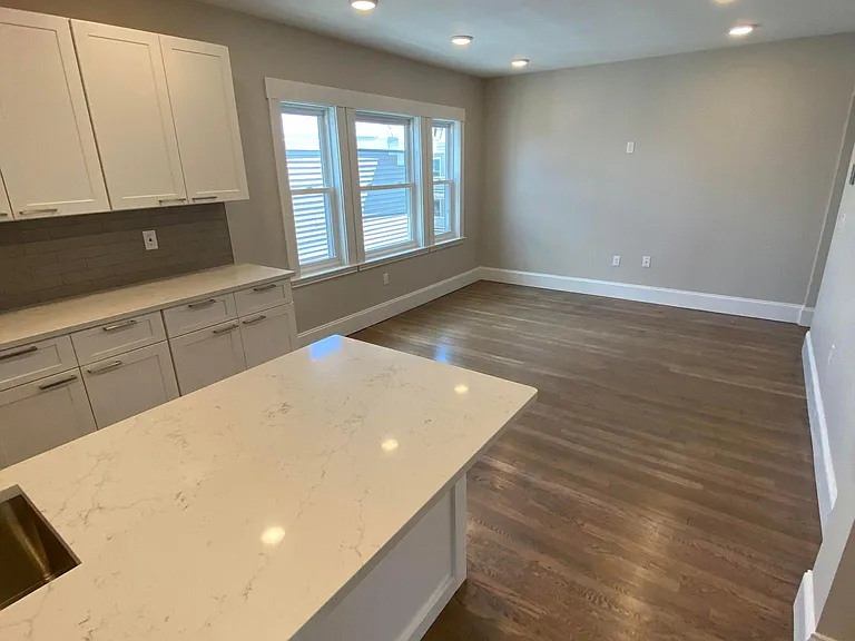 45 Fox St — Photo 12