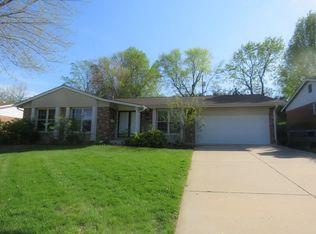 3550 Parc Chateau Ln, Florissant, MO 63033