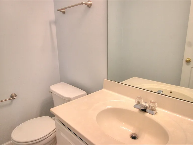 5 Shields Ct — Photo 3