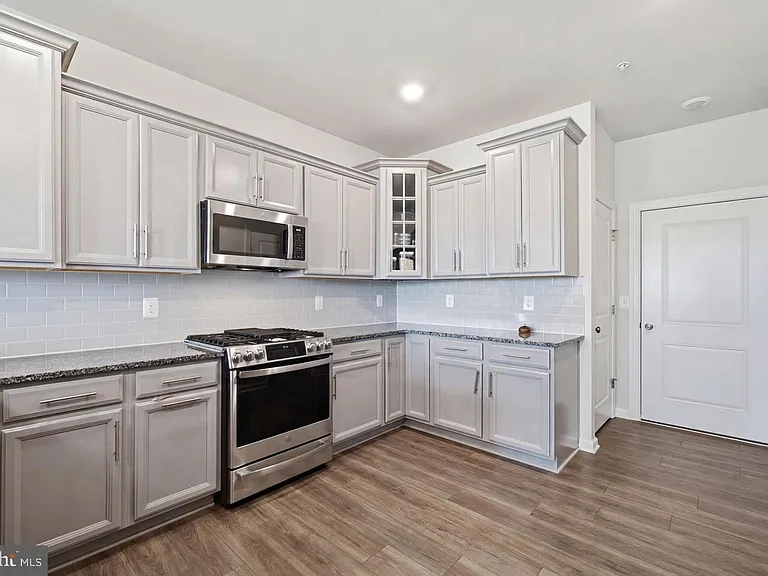 4922 Macdonough Pl — Photo 3