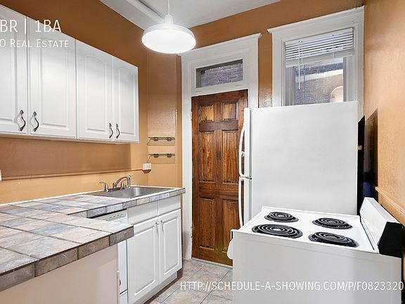 4th image of 1934 Grant St APT 10