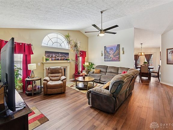 2nd image of 2979 Creekside Dr