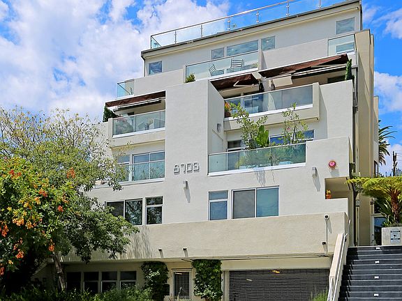 2nd image of 8703 W West Knoll Dr Unit 301
