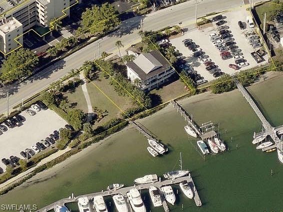 2nd image of 131 Estero Blvd