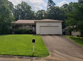 13224 Laurel Oaks Dr, Little Rock, AR 72211