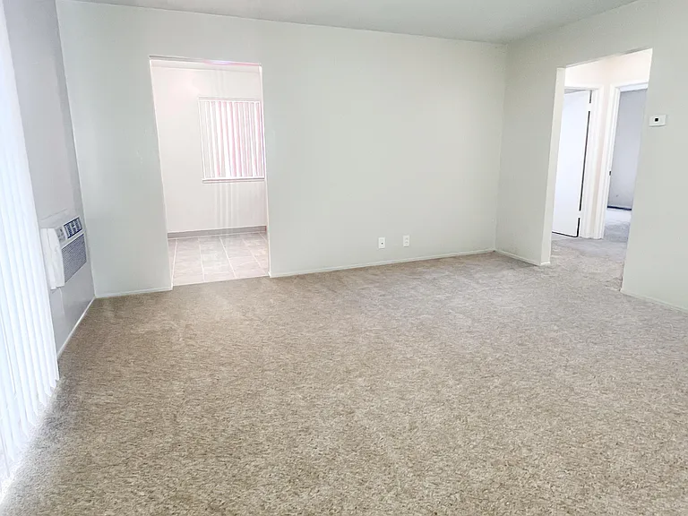 Monterey Manor Apartments — Photo 12