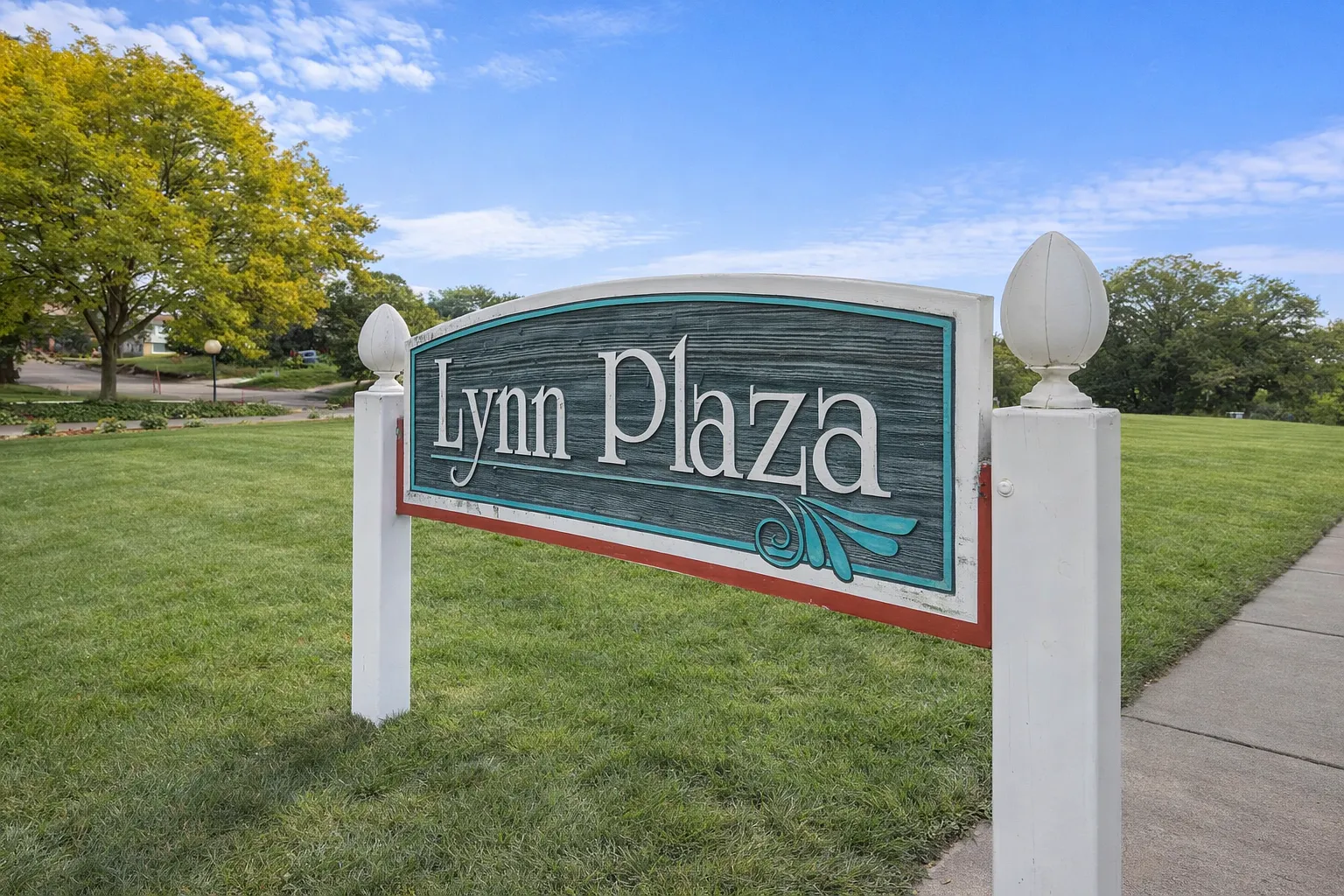 Lynn Plaza Apartments — Photo 1