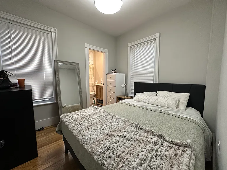 68-70 L St #1 — Photo 5