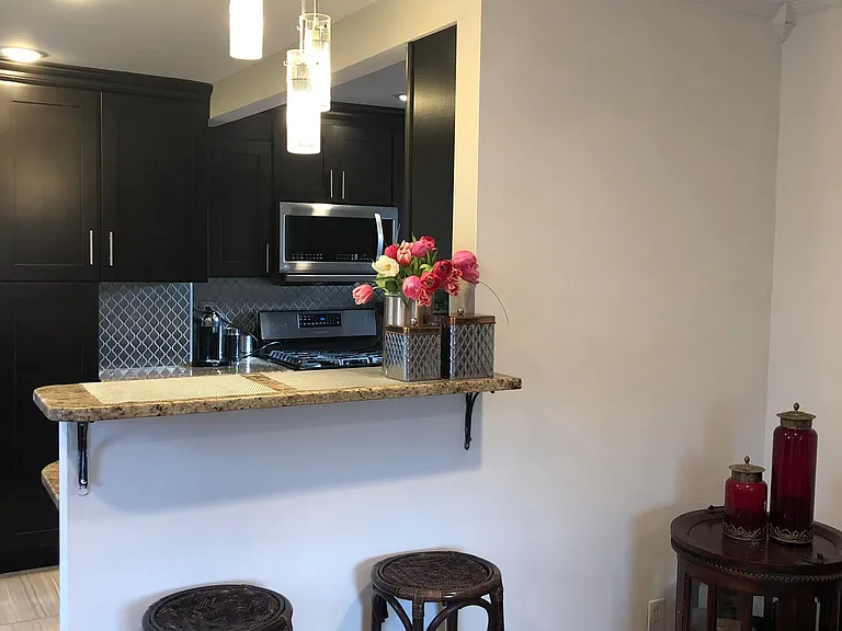 Breakfast bar