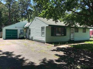 25 Robert Dr, Albany, NY 12205