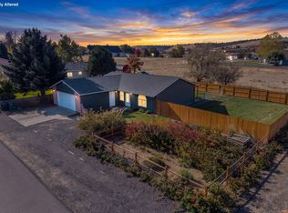 786 NE Lakeside Dr, Madras, OR 97741