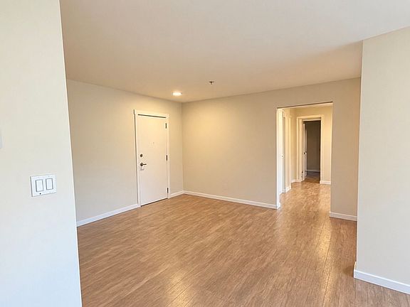 5th image of 3208 Rainier Ave S #303