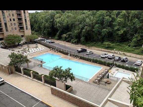 4th image of 4600 S Four Mile Run Dr APT 312