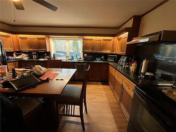 4th image of 1567 Plainfield Pike