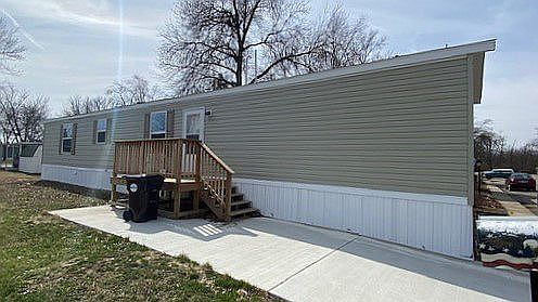 2nd image of 102 Mulberry Dr