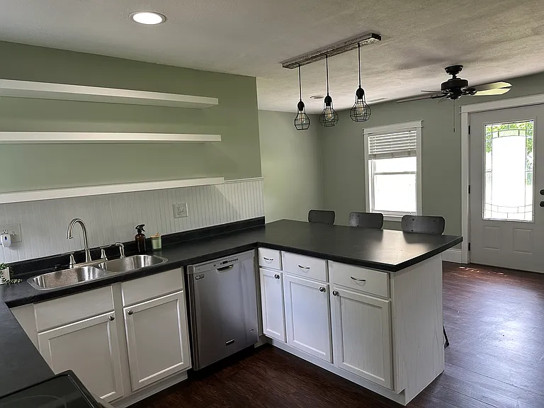 3200 Wright St — Photo 14